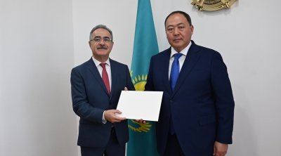 Səfirimiz Qazaxıstanda: Etimadnaməsinin surətini təqdim etdi – FOTO