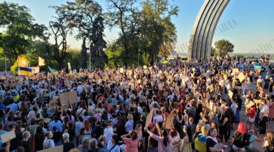 Kiyevdə etiraz yürüşü keçildi: &ldquo;Fedorov müdafiə naziri olsun&rdquo;
