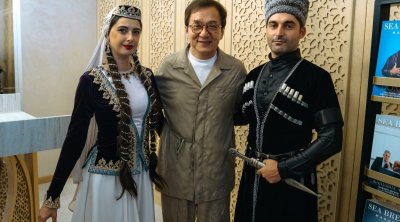 Ceki Çanın rol aldığı filmin Azərbaycandakı çəkilişləri başa çatdı &ndash; FOTO