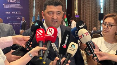 &ldquo;Green Card&rdquo; uddu, Yeni Klinikadakı rəhbər vəzifəsindən getdi &ndash; AÇIQLAMA