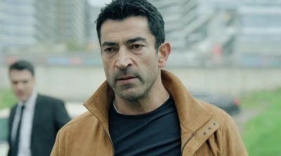 Məşhur aktyor "A.B.İ"də -Foto