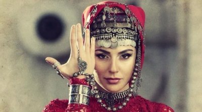 Ter-Petrosyanın arvadının mağazalarında AXTARIŞ APARILIR
