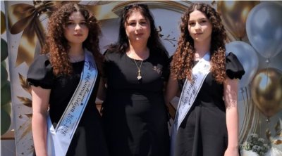 Əkiz bacılar eyni ixtisasa qəbul oldu