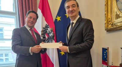 İyulda təyin olunan Avstriyadakı səfirimiz etimadnaməsini təqdim etdi - FOTO