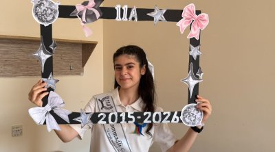 Məktəbə erkən başladı, sinifləri vaxtından əvvəl keçdi:15 yaşında tələbə oldu