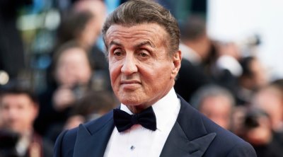Silvester Stallone QAYITDI: &ldquo;Hökmranlığı nə qədər davam edəcək?&rdquo; &ndash; VİDEO