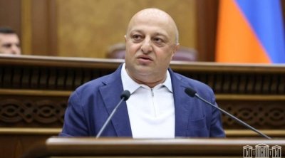 Ermənistanda müxalifətçi deputatın ev dustaqlığı uzadıldı