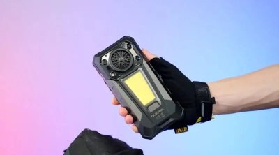 Çaxmaqla təchiz edilən ilk smartfon -FOTO