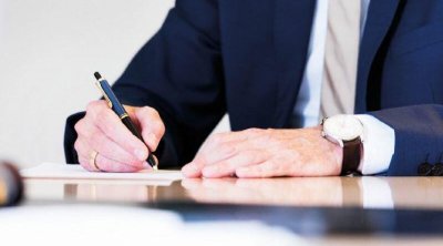 Dövlət qurumunda 1700 işçi çıxıb