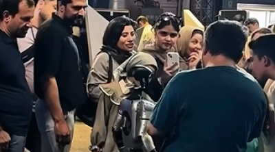 Uzaqdan idarə olunan robotu &ldquo;süni intellekt&rdquo; kimi təqdim etdilər &ndash; VİDEO