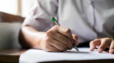 Magistraturada boş yerlərin çox olmasının səbəbi AÇIQLANDI