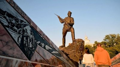 Zaxarovadan Tokioya sərt CAVAB: Getsinlər günəşə parlamamağı tələb etsinlər