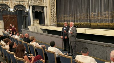 Bir əsrdən çoxdur SƏHNƏDƏ - Musiqili Teatr yeni mövsümə “Arşın mal alan”la başlayır – FOTO