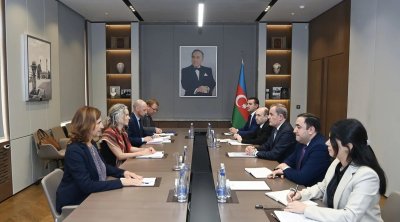 Ceyhun Bayramov Aİ rəsmisi ilə görüşdü: Nələr müzakirə edildi? &ndash; FOTO