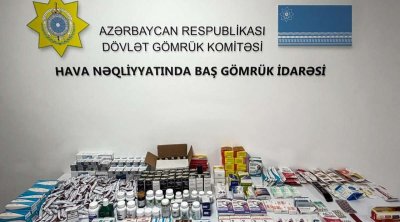 Aeroportda sərnişinlərin baqajından gömrükdən gizlədilən dərmanlar və siqaretlər AŞKARLANDI