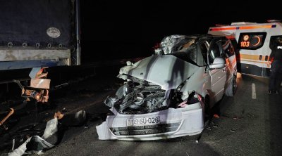 Lənkəranda "Mercedes Vito" TIR-a çırpıldı: Ölənlər var - FOTO