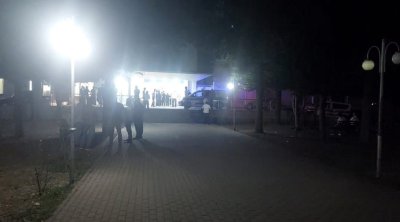 Yeniyetməni döyüb başı üstə yerə çırpdılar - Süni tənəffüs aparatına qoşuldu &ndash; FOTO
