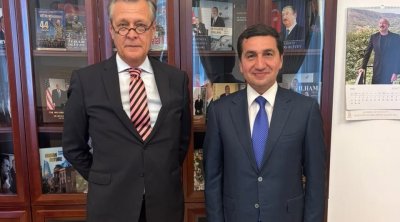 Hikmət Hacıyev Almaniya səfiri ilə görüşdü: Nələr müzakirə edildi? - FOTO