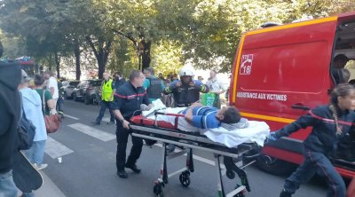 Fransada insident: Sürücü avtomobili kütlənin üzərinə sürdü