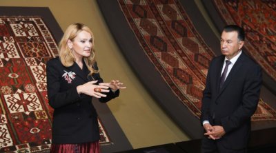 Koxir Rasulzoda Milli Xalça Muzeyini ziyarət etdi - FOTO