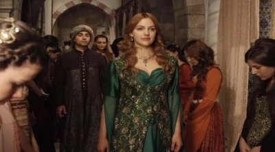 Meryem Uzerlidən oteldə qalan turistə &ldquo;Hürrem Sultan&rdquo; sürprizi