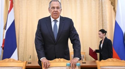 Lavrov deputat mandatından imtina etdi