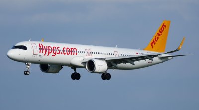 Pegasus 154 milyon avroya iki Avropa aviaşirkətini satın aldı