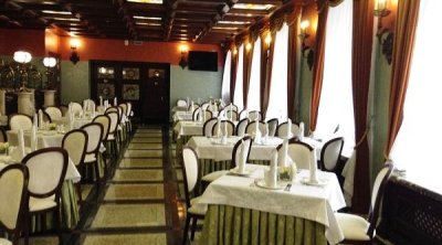 AQTA əməkdaşlarını restorana buraxmadı, cərimələndi