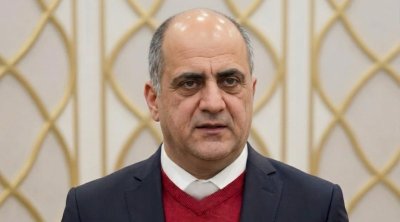 Məktəblilər deyil, məktəblər örtünsün!