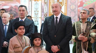 Prezidentin Türkmənistanda uşaqlarla səmimi görüşü &ndash; VİDEO
