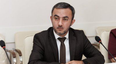 Orxan İsayev: &ldquo;Təhsilin dünyəviliyi üçün ilk addımlardan biri vahid geyimin tətbiqidir&rdquo;