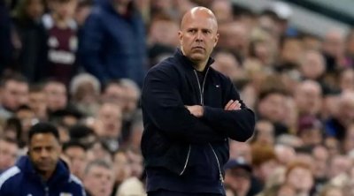Arne Slot UEFA-da ÇALIŞACAQ