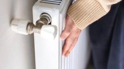 Radiatorlarınızın daha tez isinməsi üçün bu əşyanı evinizdən çıxarın!