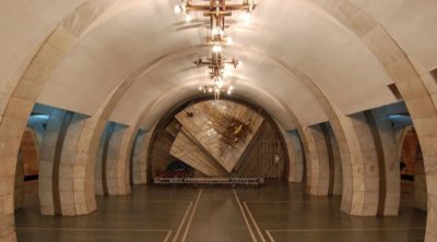 Kiyev metrosu fəaliyyətini dayandırdı &ndash; Kliçko sakinləri şəhəri tərk etməyə çağırdı