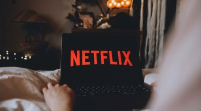 &ldquo;Netflix&rdquo;də KÜTLƏVİ İXTİSAR: 1 000 nəfər işini itirəcək