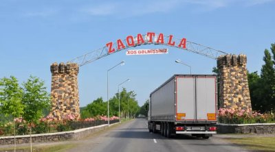 Zaqatalada DƏHŞƏT &ndash; TIR-ın altında qalan qadın həyatını itirdi