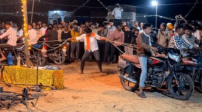 Motosiklet şousu faciə ilə bitəcəkdi: Son anda ölümdən döndü &ndash; FOTO/VİDEO