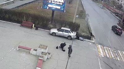 Piyada keçidində 3 nəfərin vurulduğu qəzanın ANBAAN VİDEOSU