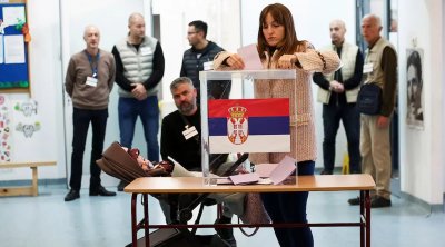 Serbiyada növbədənkənar parlament seçkiləri keçirilir