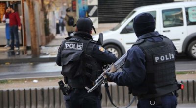 Türkiyədə &ldquo;Sifarişlə uşaq&rdquo; şəbəkəsinə qarşı əməliyyat: 8 nəfər həbs edildi - FOTO