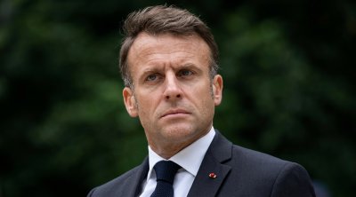 &ldquo;Sosial şəbəkələr demokratiyaya zərər vurur&rdquo; - Makron