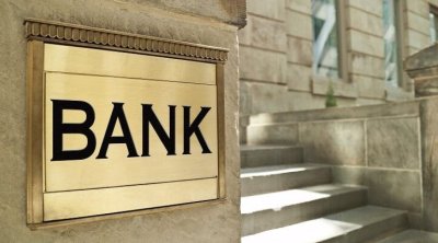 Bankların kredit portfeli 33,7 milyard manata çatdı