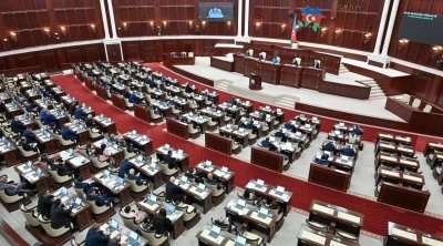 Əmək Məcəlləsində dəyişiklik ediləcək - Parlamentin plenar iclasının gündəliyi