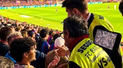 “Real” azarkeşi “Barselona”nın stadionundan QOVULDU