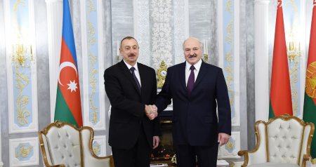 İlham Əliyev Lukaşenkonu TƏBRİK EDİB