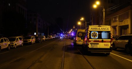 Rusiya ordusu Xarkovda polis idarəsinə raket atıb, 40 yaralı var -FOTO/VİDEO