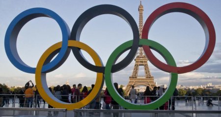 Paris Olimpiadasının qalibləri 100-dən çox medalı GERİ QAYTARDI - FOTO