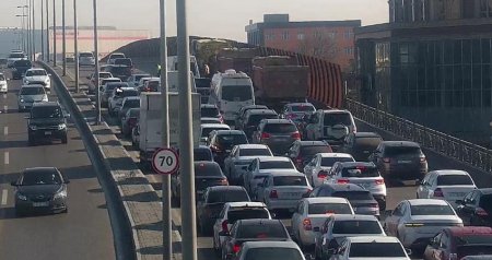 “Koroğlu” metrostansiyası istiqamətində sıxlıq yarandı - SƏBƏB - FOTO