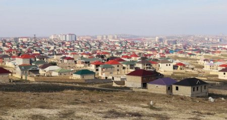 Sənədsiz evlər problemi: Yüzlərlə ailə çıxarış gözləyir - VİDEO