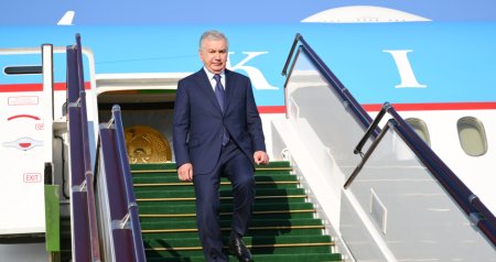 Özbəkistan Prezidenti Azərbaycana səfərə gəldi - FOTO